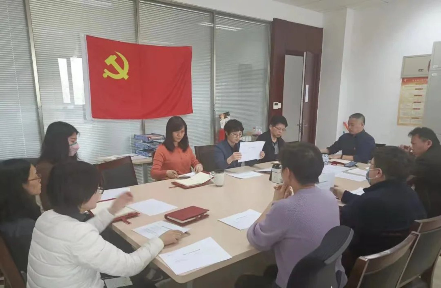 文传三亿体育手机版下载传播系党支部于