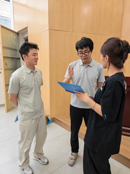 研三亿体育官网正规渠道院长助理罗伊首